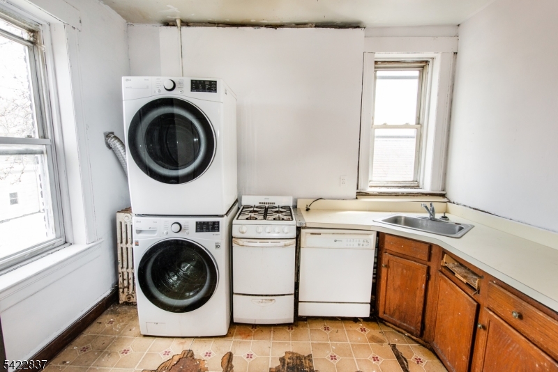 Journal Square - Residential