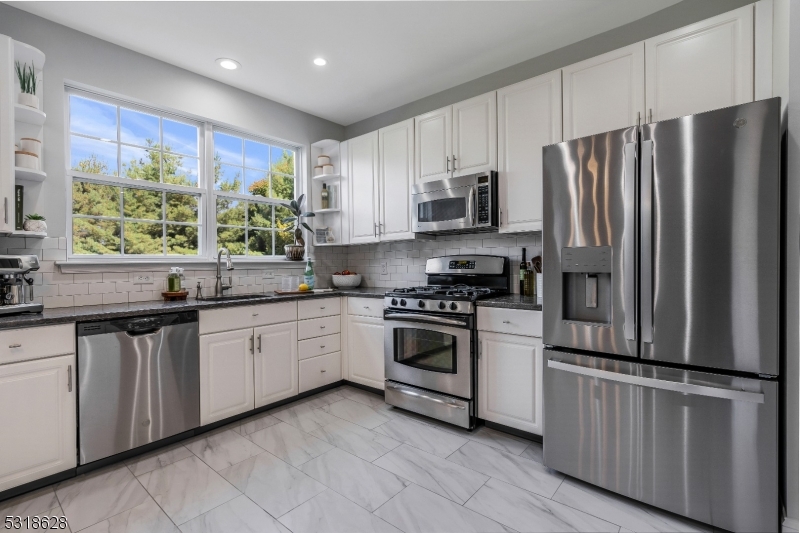 Rose Arbor - Residential