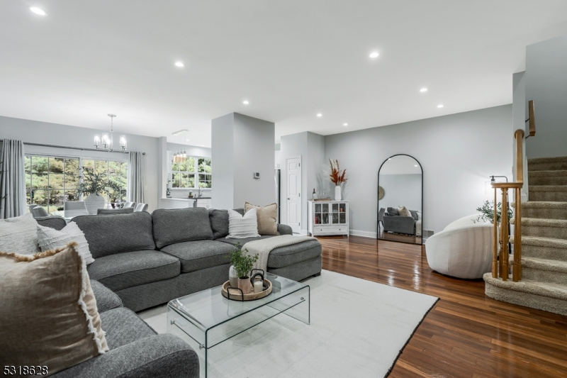 Rose Arbor - Residential