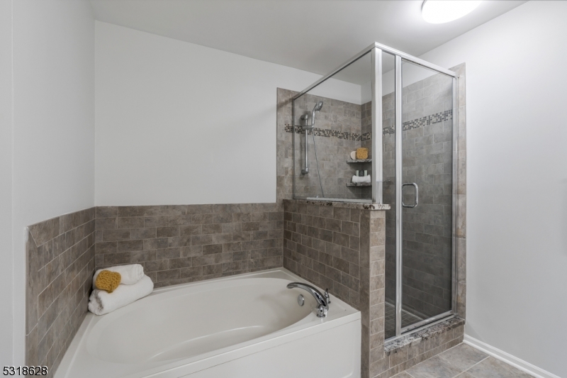 Rose Arbor - Residential