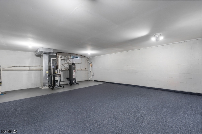 Rose Arbor - Residential