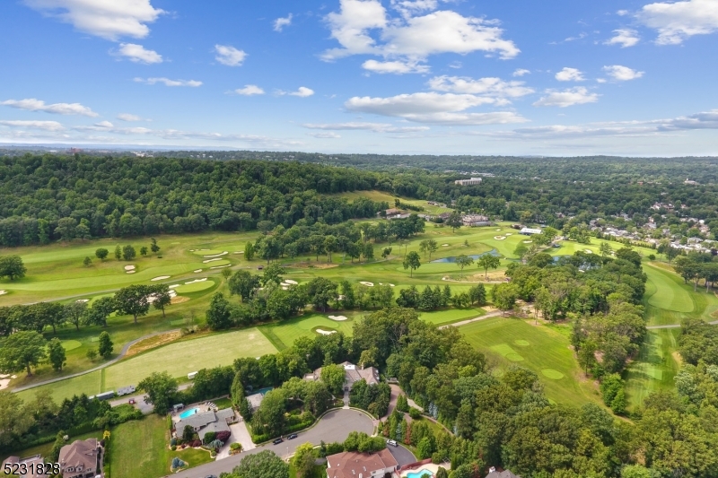 GOLF EDGE - Residential