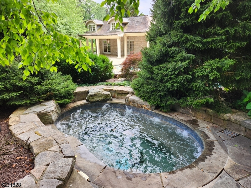 GOLF EDGE - Residential