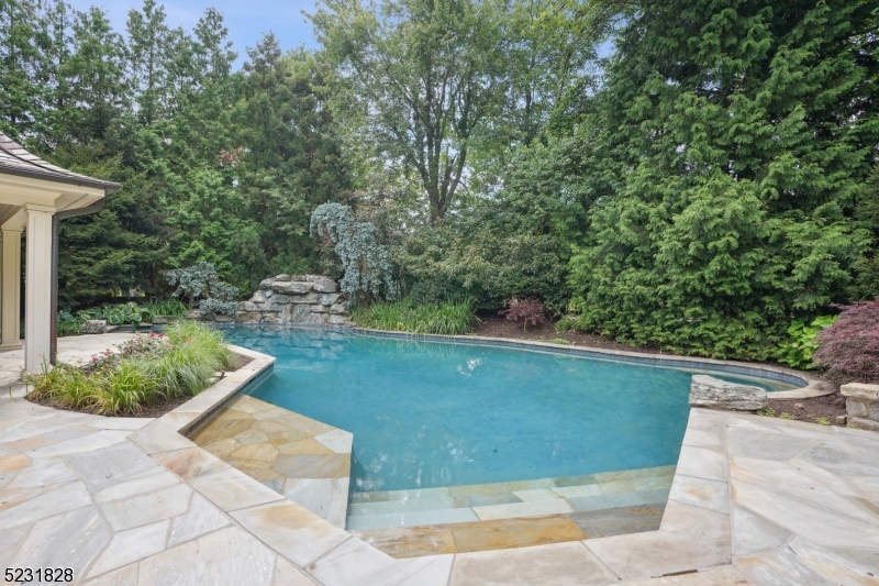 GOLF EDGE - Residential