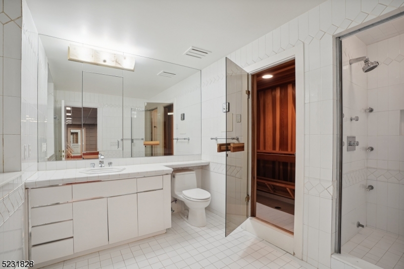 GOLF EDGE - Residential