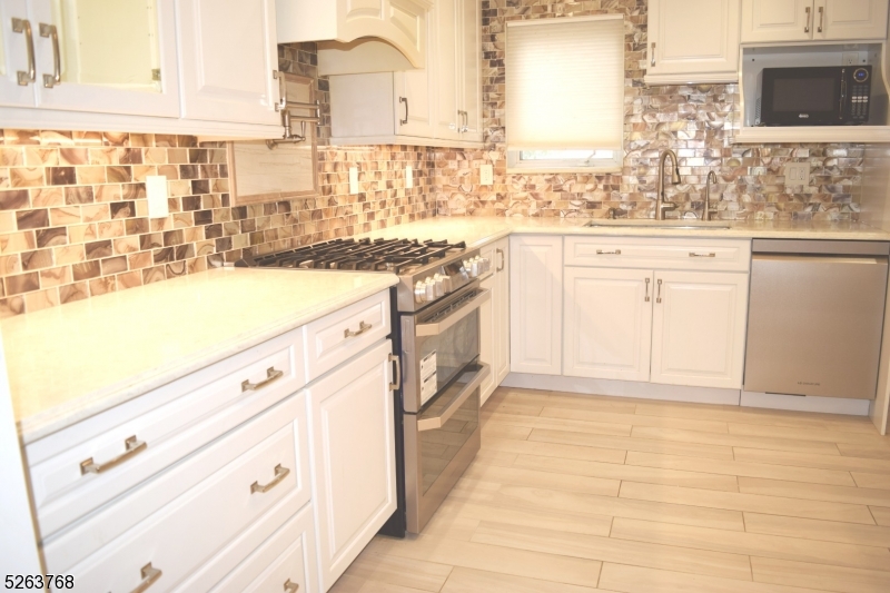 Meadows - Residential Lease