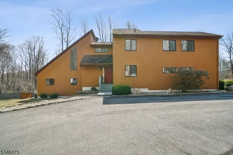 MLS: 3954693