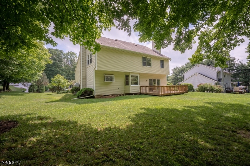 COUNTRY OAKS - Residential