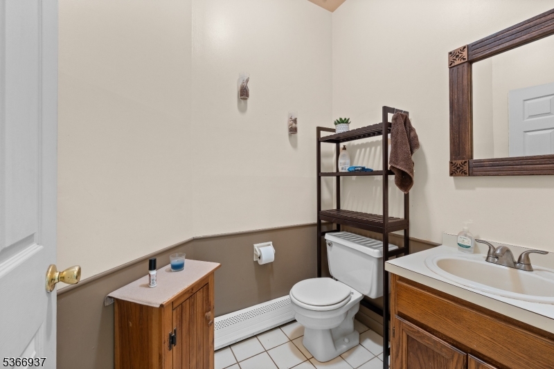 COUNTRY OAKS - Residential