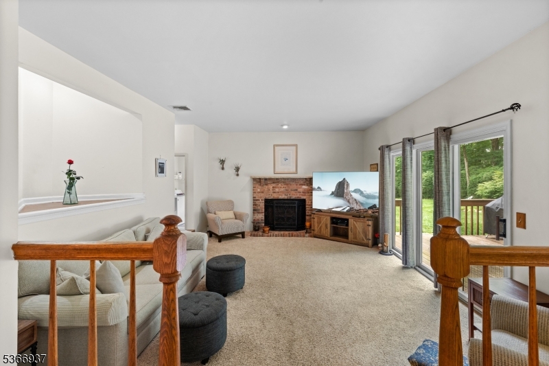 COUNTRY OAKS - Residential