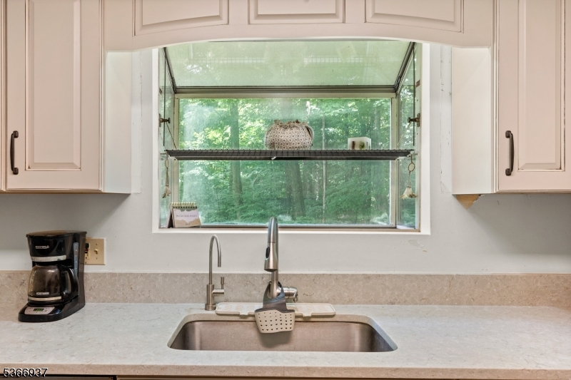 COUNTRY OAKS - Residential