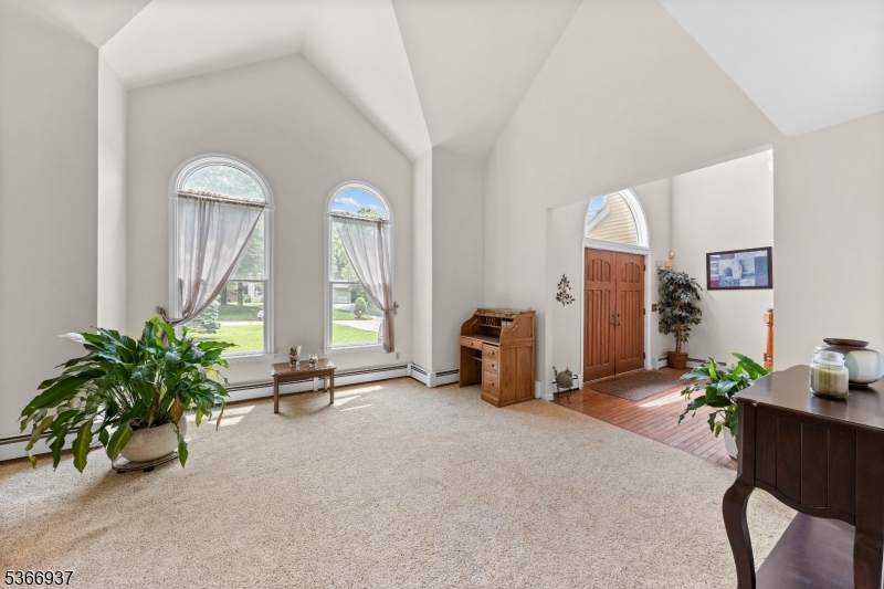 COUNTRY OAKS - Residential