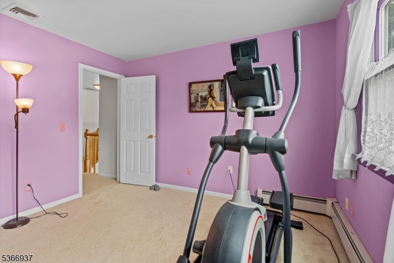 COUNTRY OAKS - Residential