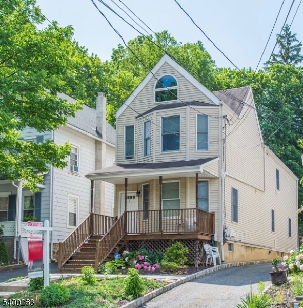 Apartment - Residential Lease