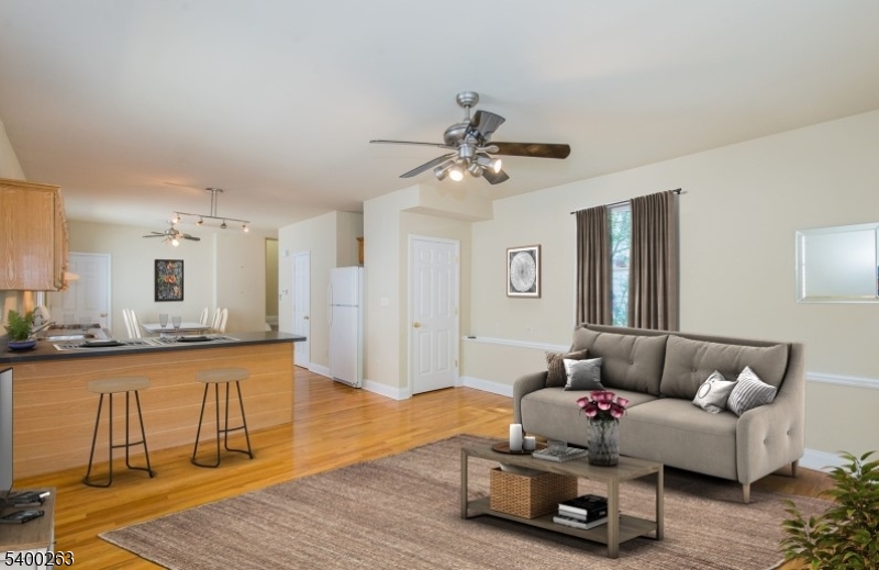 Apartment - Residential Lease