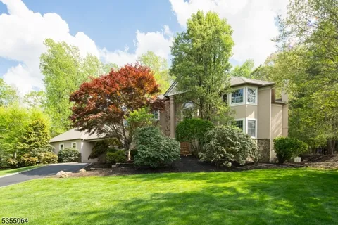 22 Nottingham Way, Warren Twp., NJ 07059 - MLS#: 3961913
