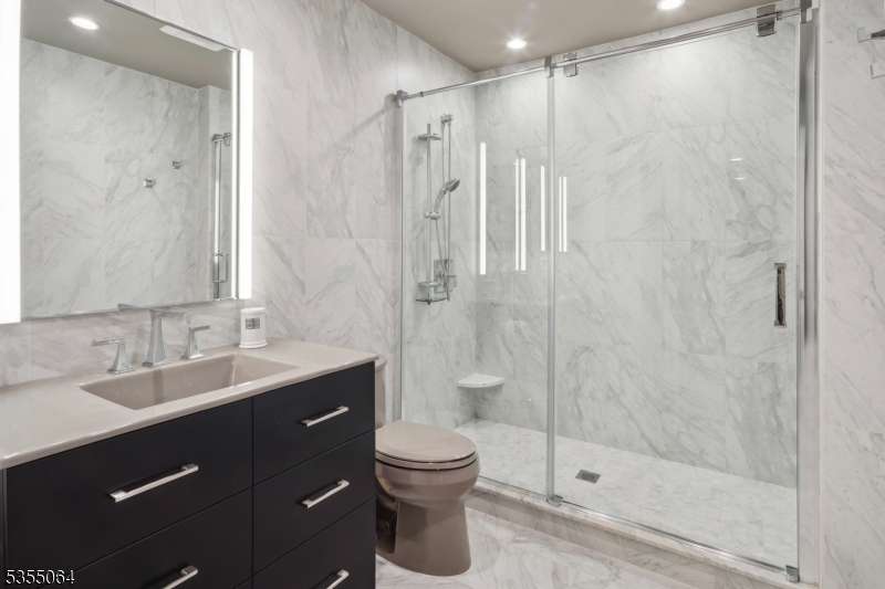 NOTTINGHAM ESTATES - Residential