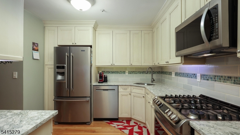 Spring Ridge - Residential