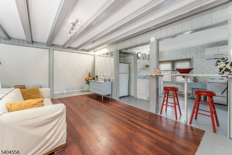 College - Residential Lease