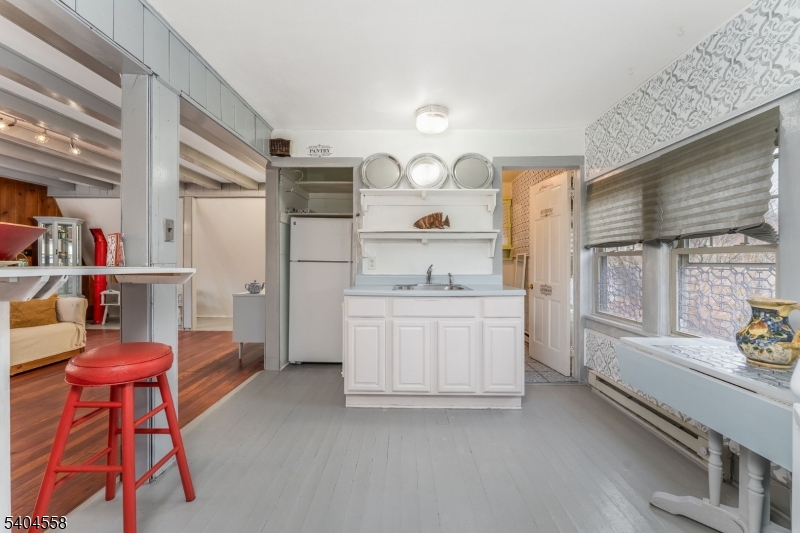 College - Residential Lease