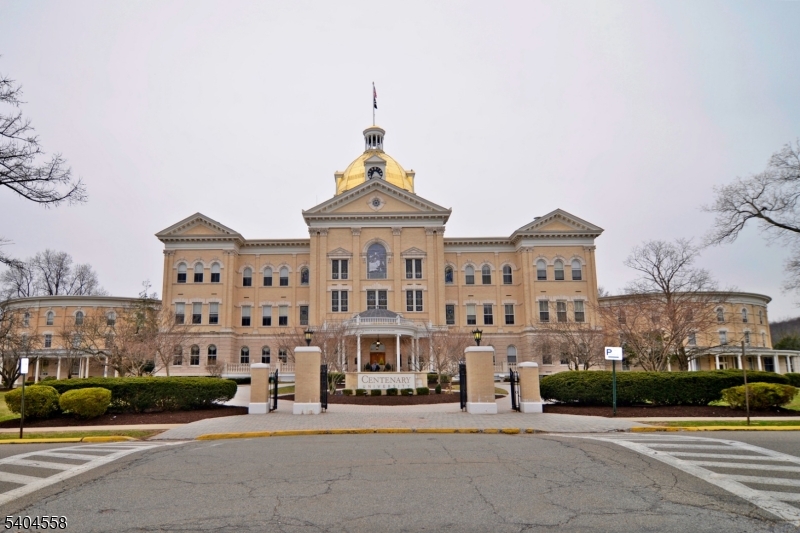 College - Residential Lease