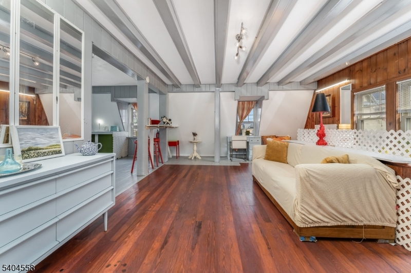 College - Residential Lease