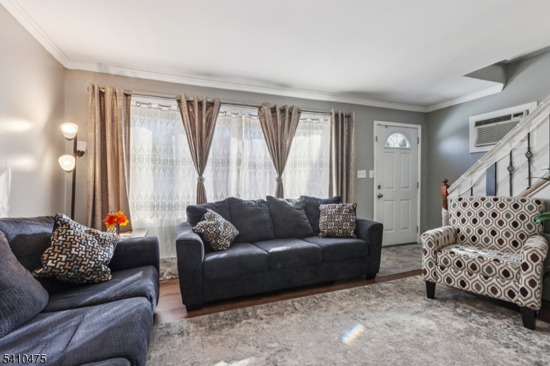 Laurel Park - Residential