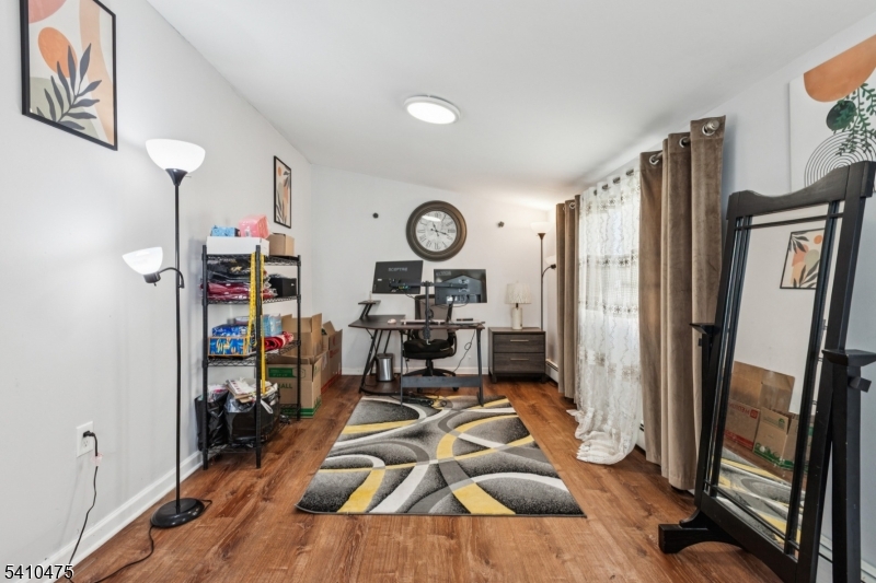 Laurel Park - Residential