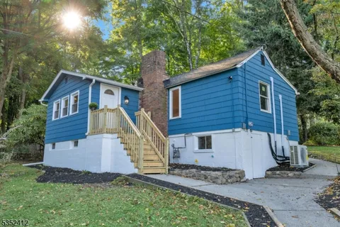 MLS: 3957931