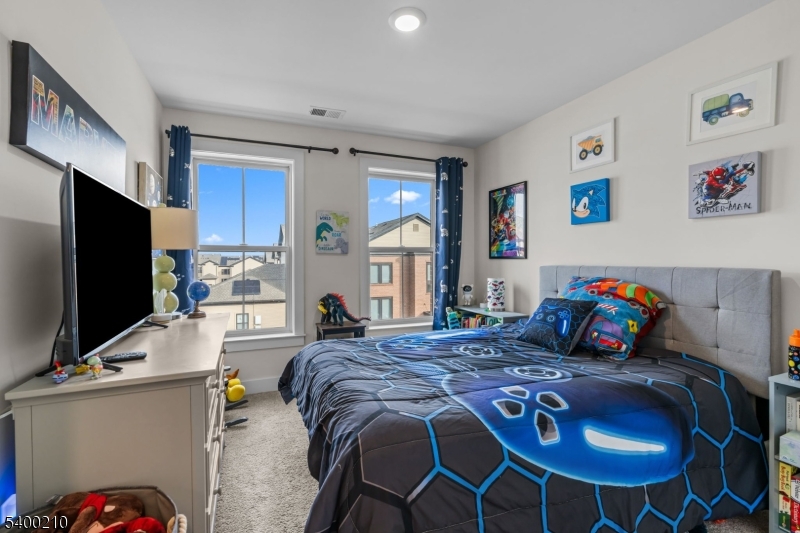 Montgomery Crossing - Residential