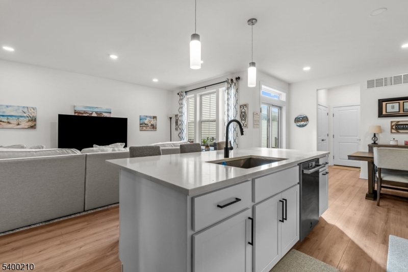 Montgomery Crossing - Residential