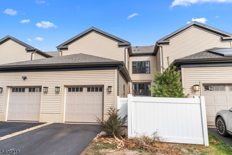 Montgomery Crossing - Residential