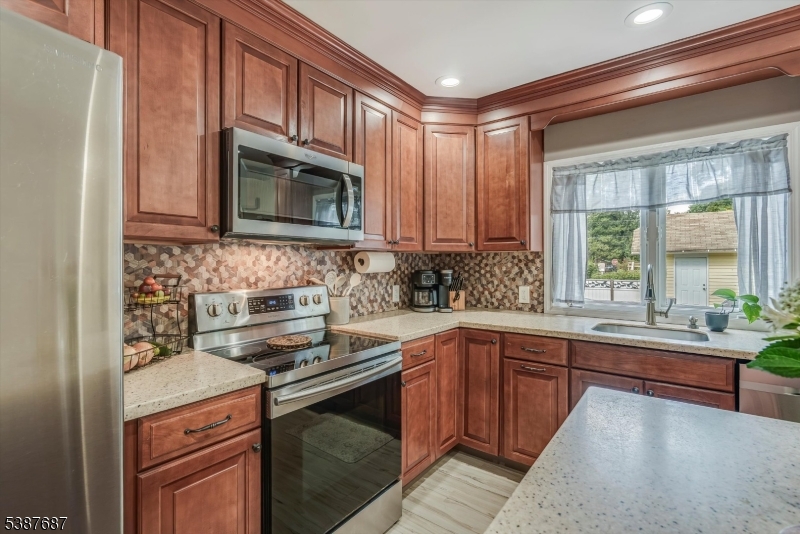 BUDD LAKE - Residential