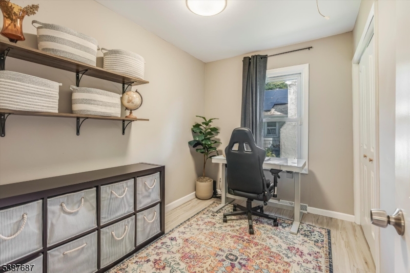 BUDD LAKE - Residential