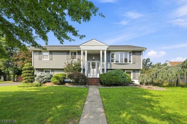 177 TRUMAN TER, PARAMUS, NJ 07652 - Image bbf9060836da2bb20c9c93b52041e952/1622877550