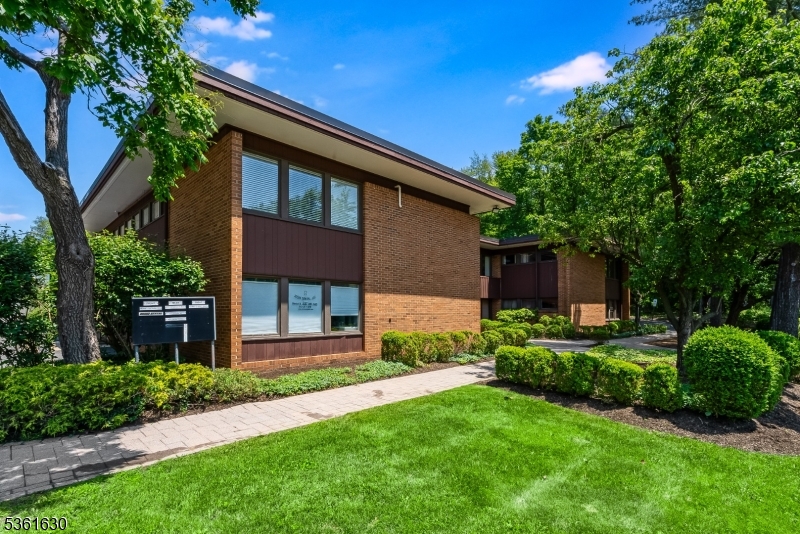 Madison Professional Bldg - Commercial Sale