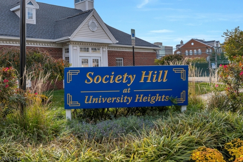 SOCIETY HILL - Residential