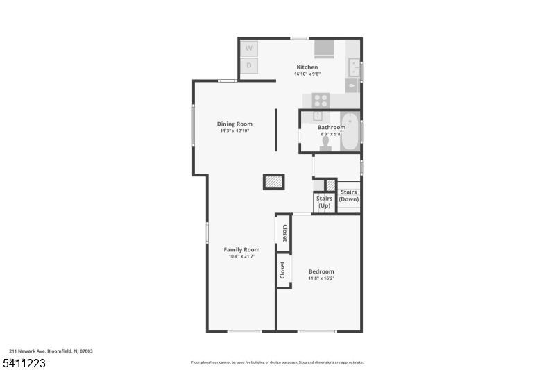 Main image without alt text