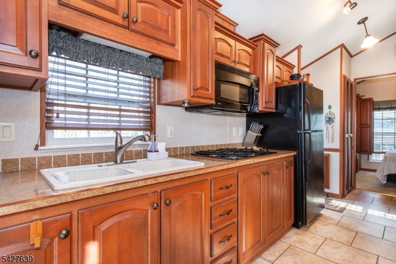 Sycamore Section Condominiu - Residential