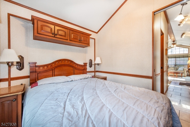 Sycamore Section Condominiu - Residential