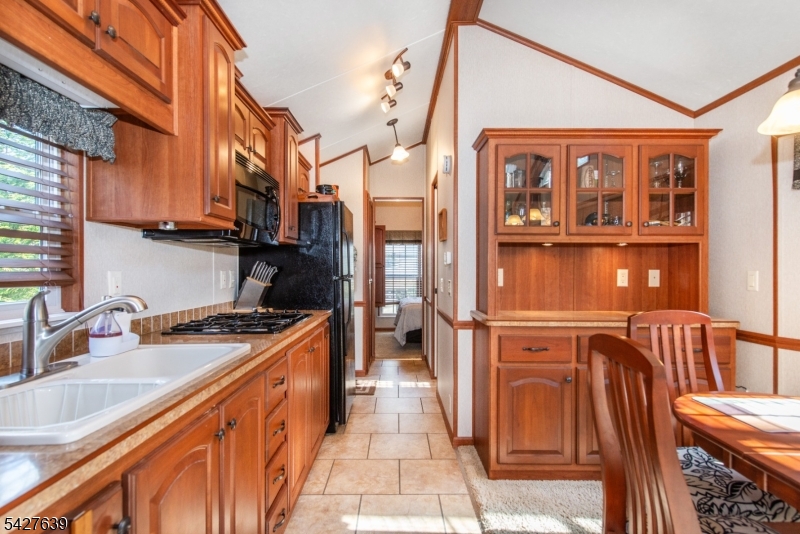 Sycamore Section Condominiu - Residential