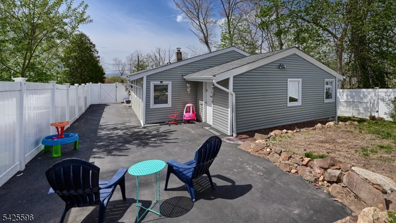 PACKANACK LAKE - Residential