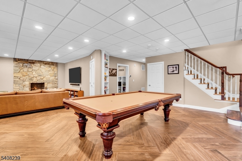 Rolling Hill - Residential