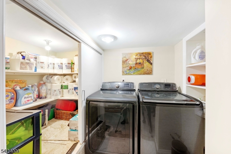 Elmora - Residential