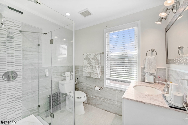 Elmora - Residential