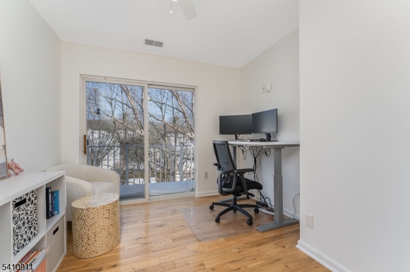 Season Glenn - Residential