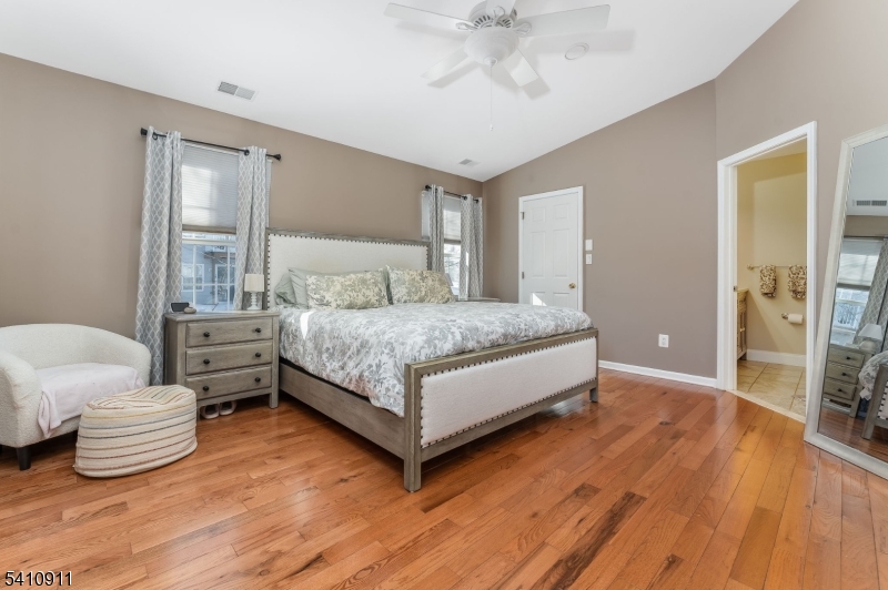 Season Glenn - Residential