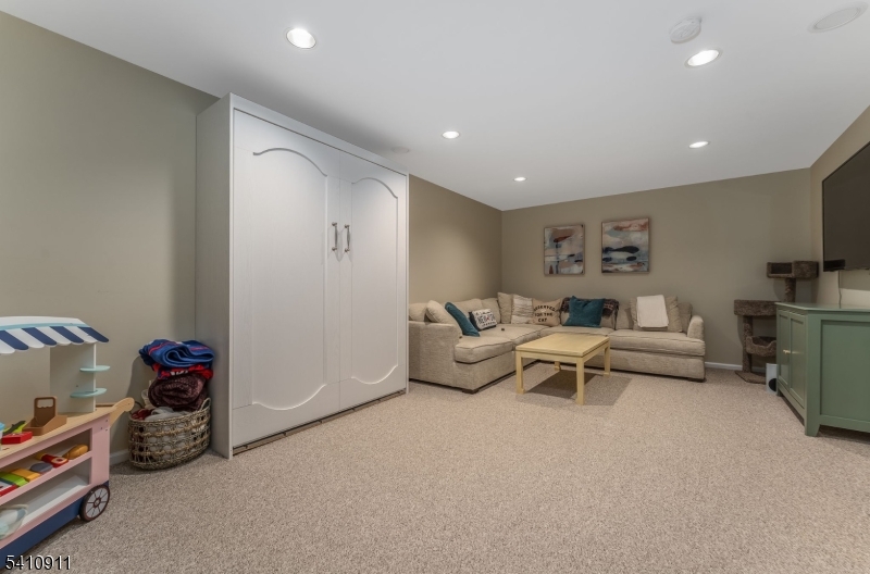 Season Glenn - Residential