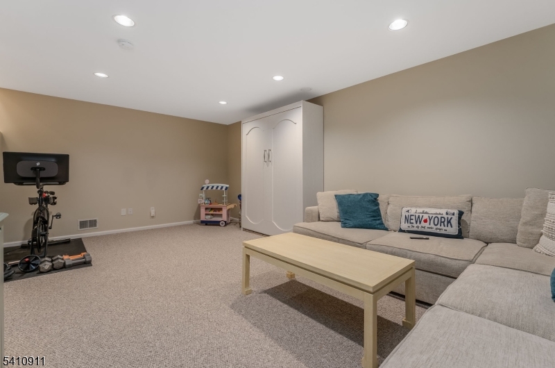 Season Glenn - Residential