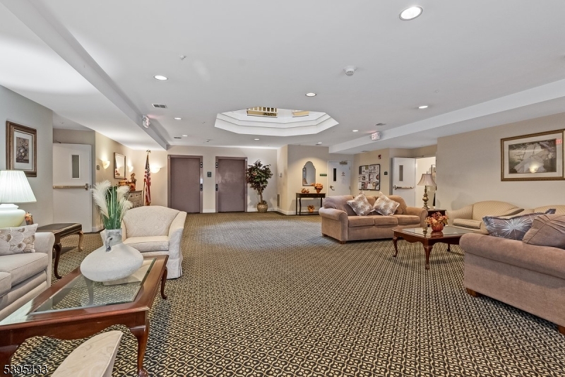 Fox Hills - Residential